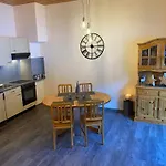 Apartman Maya, La Charmille