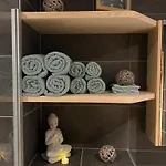 Apartman Maya, La Charmille